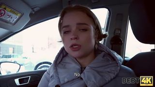 DEBT4k. Bonita Camarera Recibe Buena Paga Por Sexo Con Rico Extraño