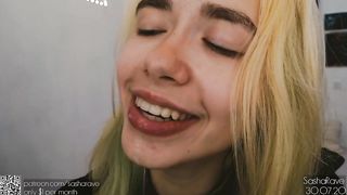 LOOK AT THAT DELICIOUS FACE UP CLOSE SHE'S BEING TORTURED BY LOVENS a LOT OF DROOL