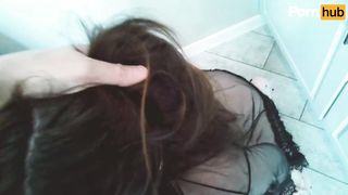 The Boss Woke up in the Secretary's Apartment