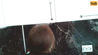 The Boss Woke up in the Secretary's Apartment