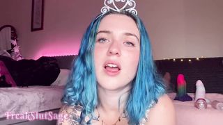 Anal Fuck Machine Dragon Destroys & Creampies Princess’s Asshole (Toy: Hankey’s Dragon)