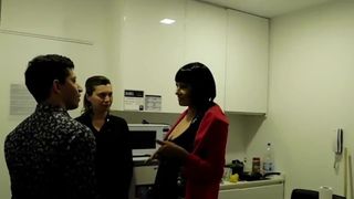 El Dia que Contrate 2 Putas Parte 1