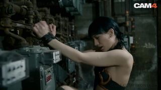 Slave Leia Chained and Fucked by her Droid