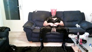 Waarimik333 Horny latex Devil 2