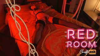 Salope Soumise Aux Yeux Bandés Fistée Jusqu'à L'orgasme, Attachée Au Lit 4K