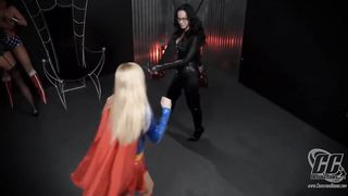 Superheroine wonder Woman Lesbian Femdom Group Strapon Domination