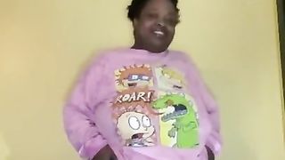 Ebony Goddess Wets Jeans