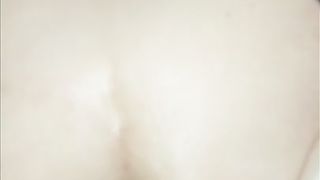 Modelo amateur casual recibiendo un rico anal bien abierto me dejan el hoyo