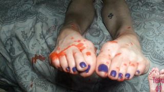 amateur feet waxing CANDLE WAX OVER THE FEET