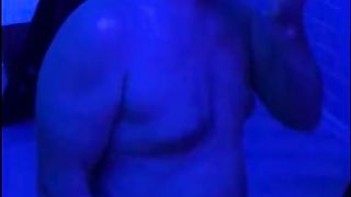 Русская госпожа учит возбужденному фистингу и унижению