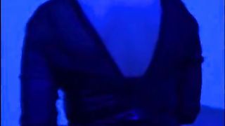 Русская госпожа учит возбужденному фистингу и унижению