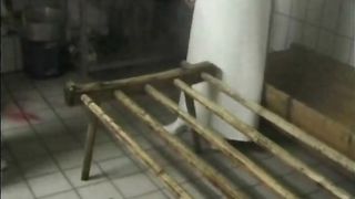 Metzgerinnen im Schlachthaus