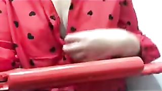 Je me touche les seins pendant les courses