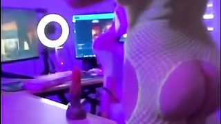 Mia Malkova Dildo Masturbation Pornstar / Twitch Streamer