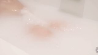 Angela White Fucks Herself in the Bath