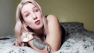 Cuckold humiliation by sexy French dominatrix