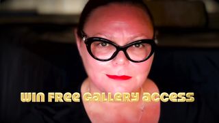 Dominatrix Mistress April - Slave fists Slave