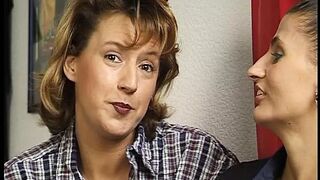 Er fistete Ihre Fotze bis sie schrie und ihren geilen orgasmus hatte