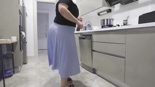 I show my stepson my ass and turn him on.