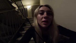 Domina stellt Amazon Prime Typ zur Rede