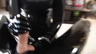 Amateur Latex Condom Suit Blowjob